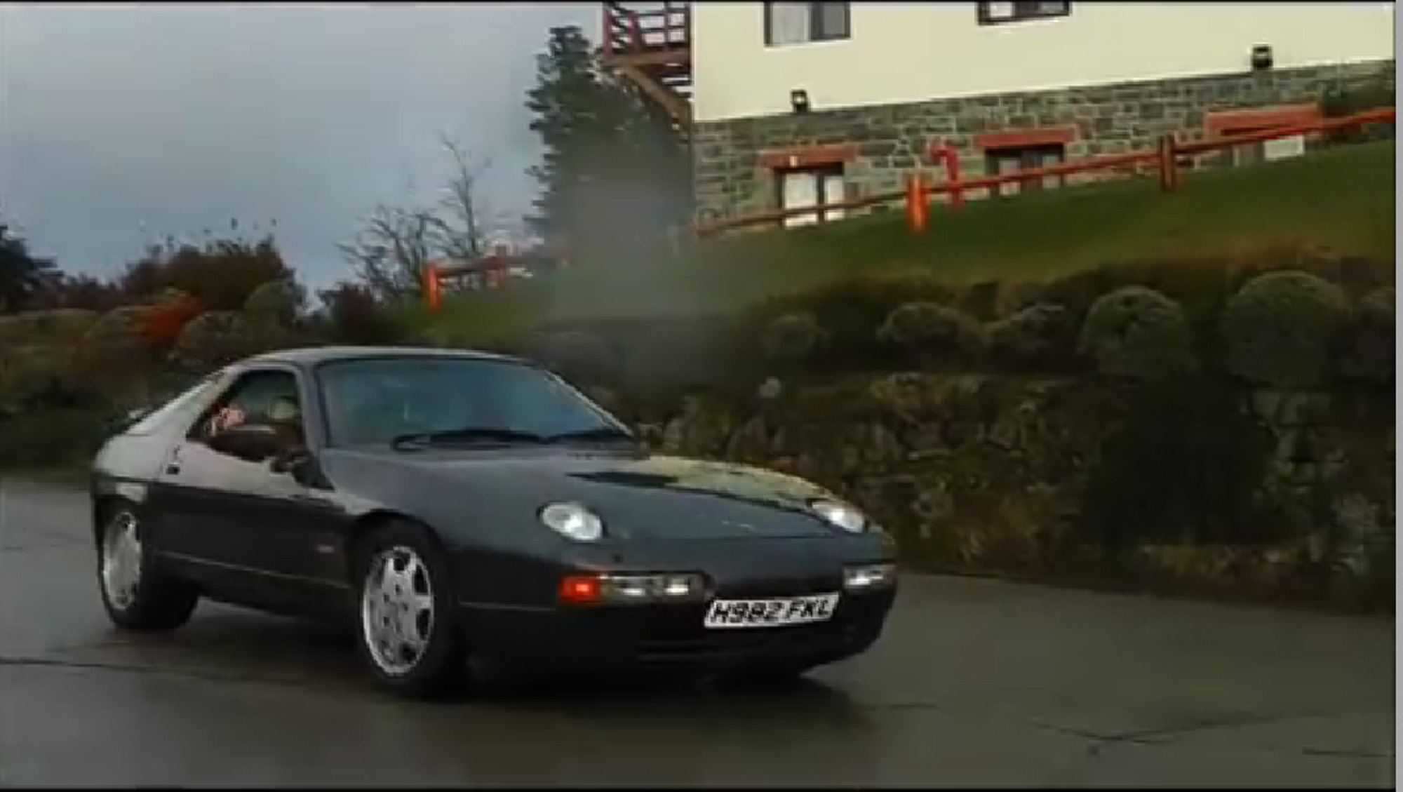 ‘Top Gear’ crew flees Argentina after cars stoned