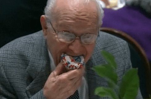 9-9-9 cupcake devoured on live TV