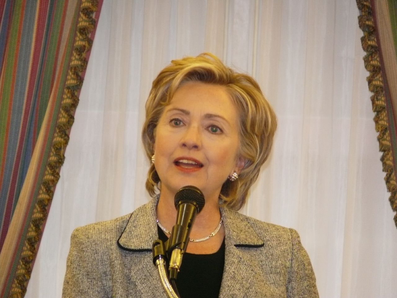 Arab Prince and Clinton Foundation Donor Sought Meeting With Hillary