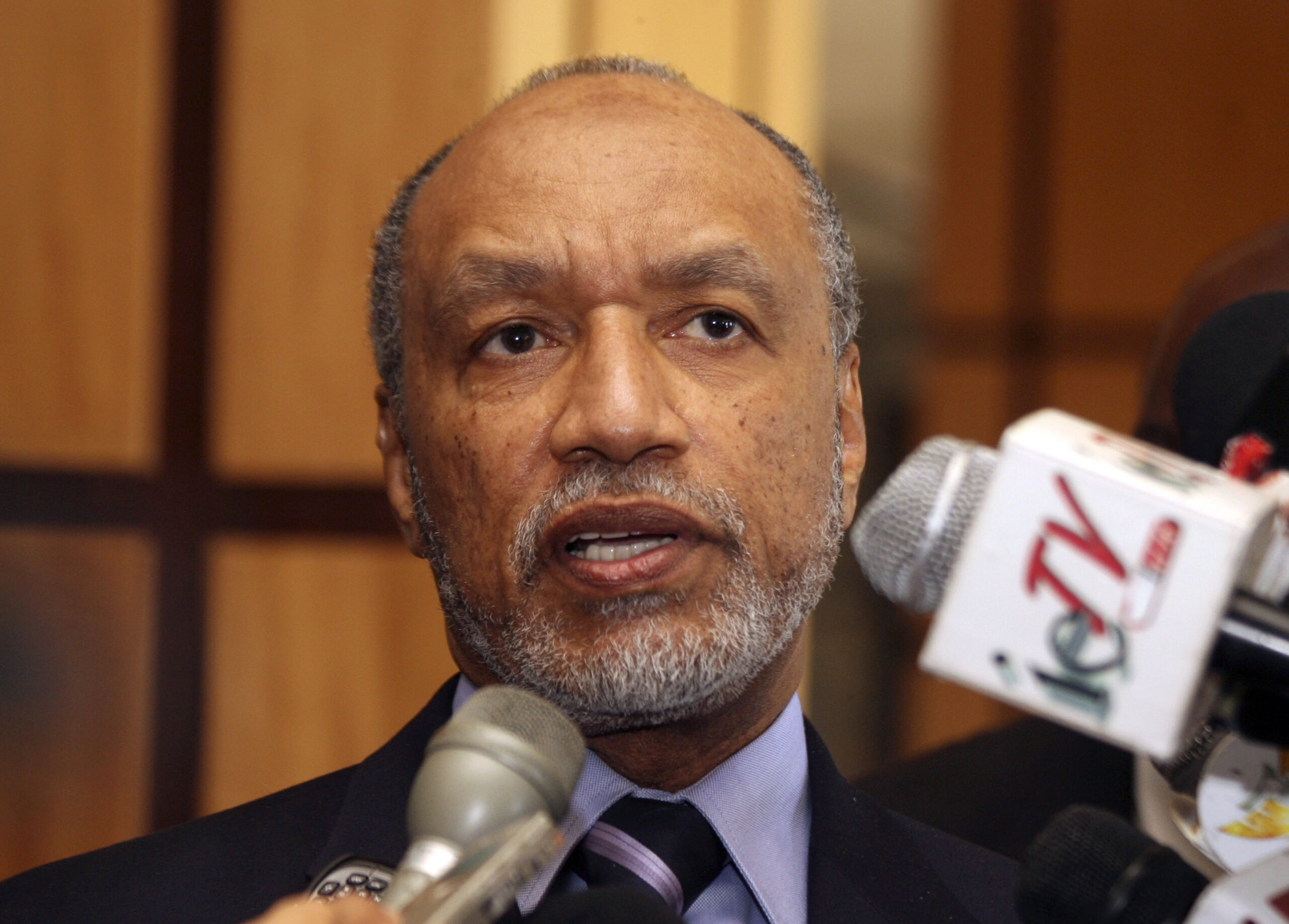 Bin Hammam resigns from all football positions