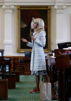 Media welcomes pro-abortion Sen. Wendy Davis to DC; pro-lifers plan march on TV networks