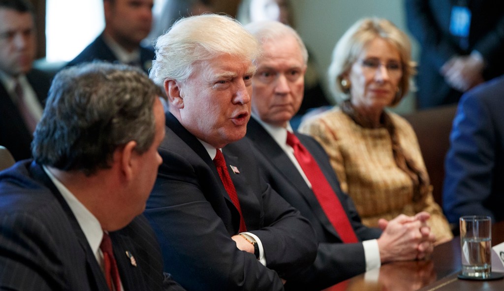 White House to convene opioid summit Thursday