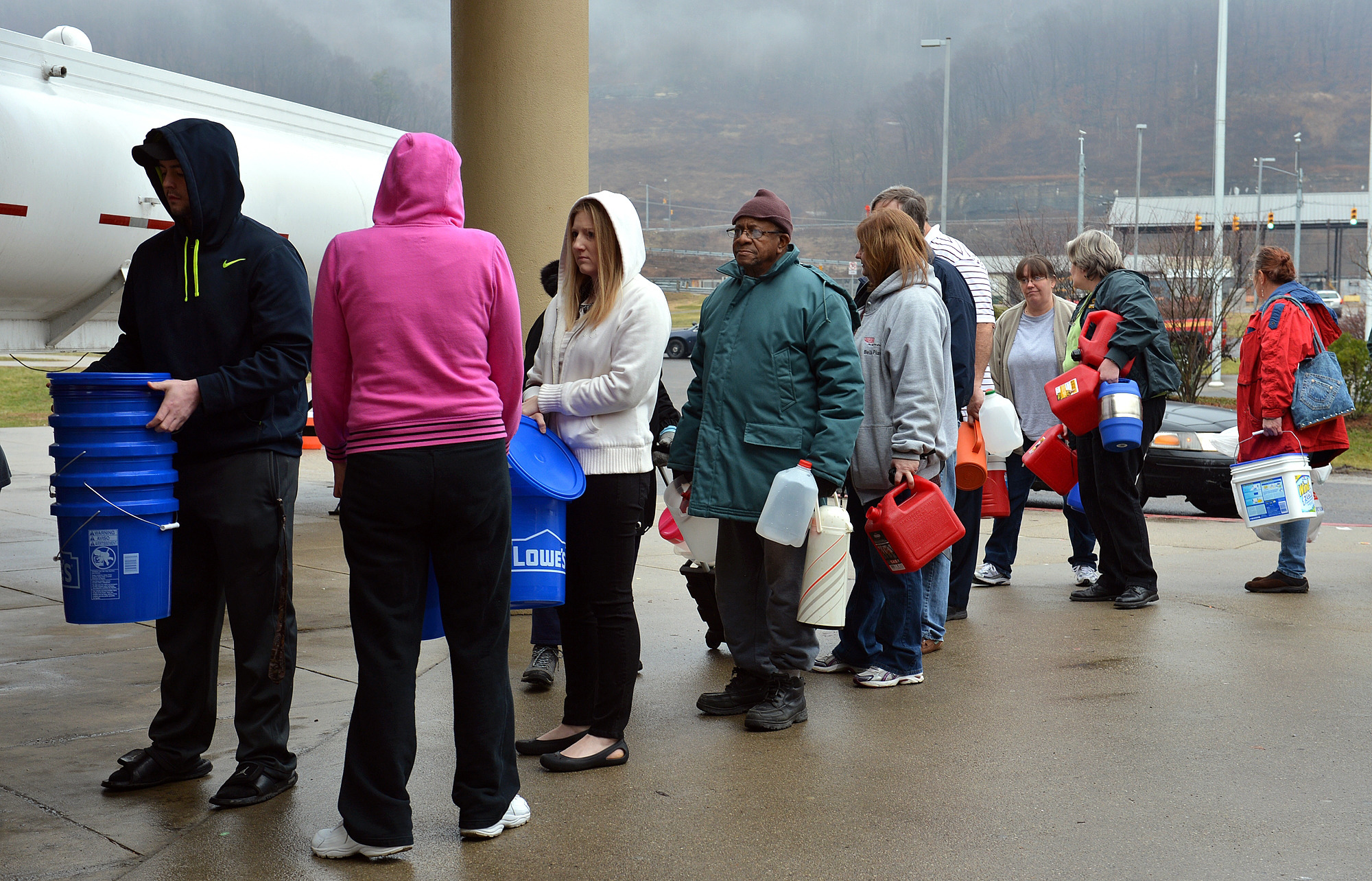 West Virginia chemical spill divides House, Senate