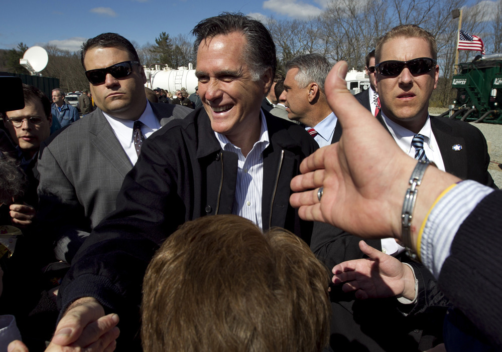Jobs report leaves Obama, Romney campaigns wary