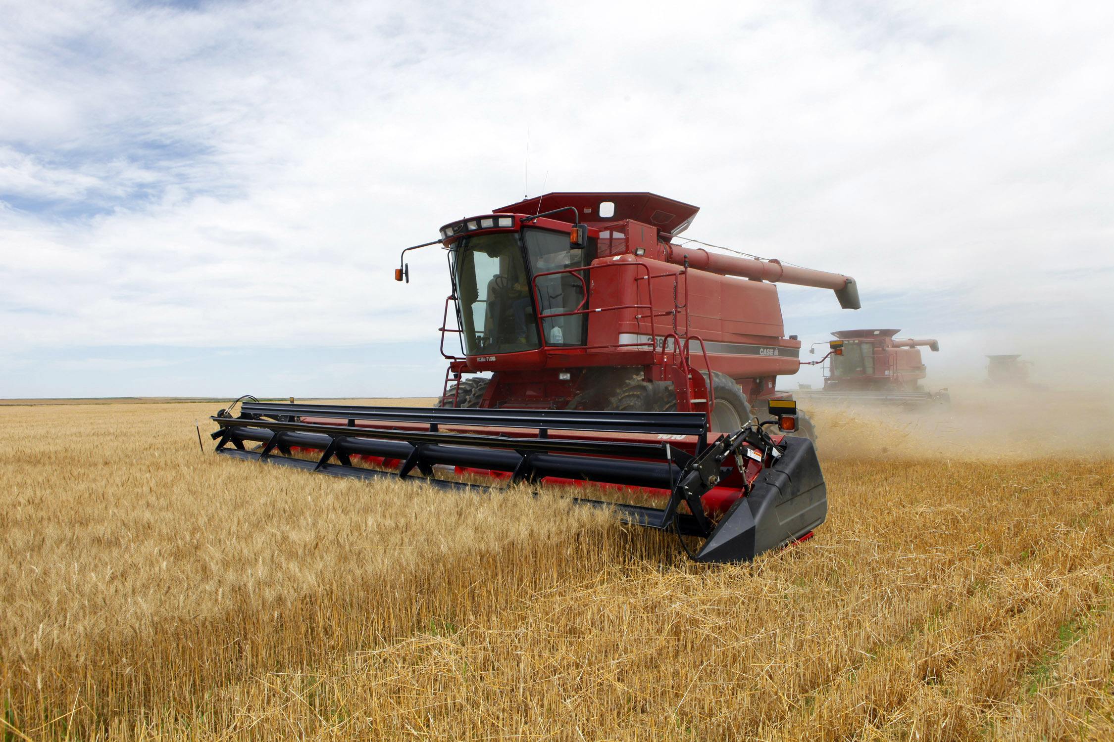 Congress drives its muck-spreader across farms again