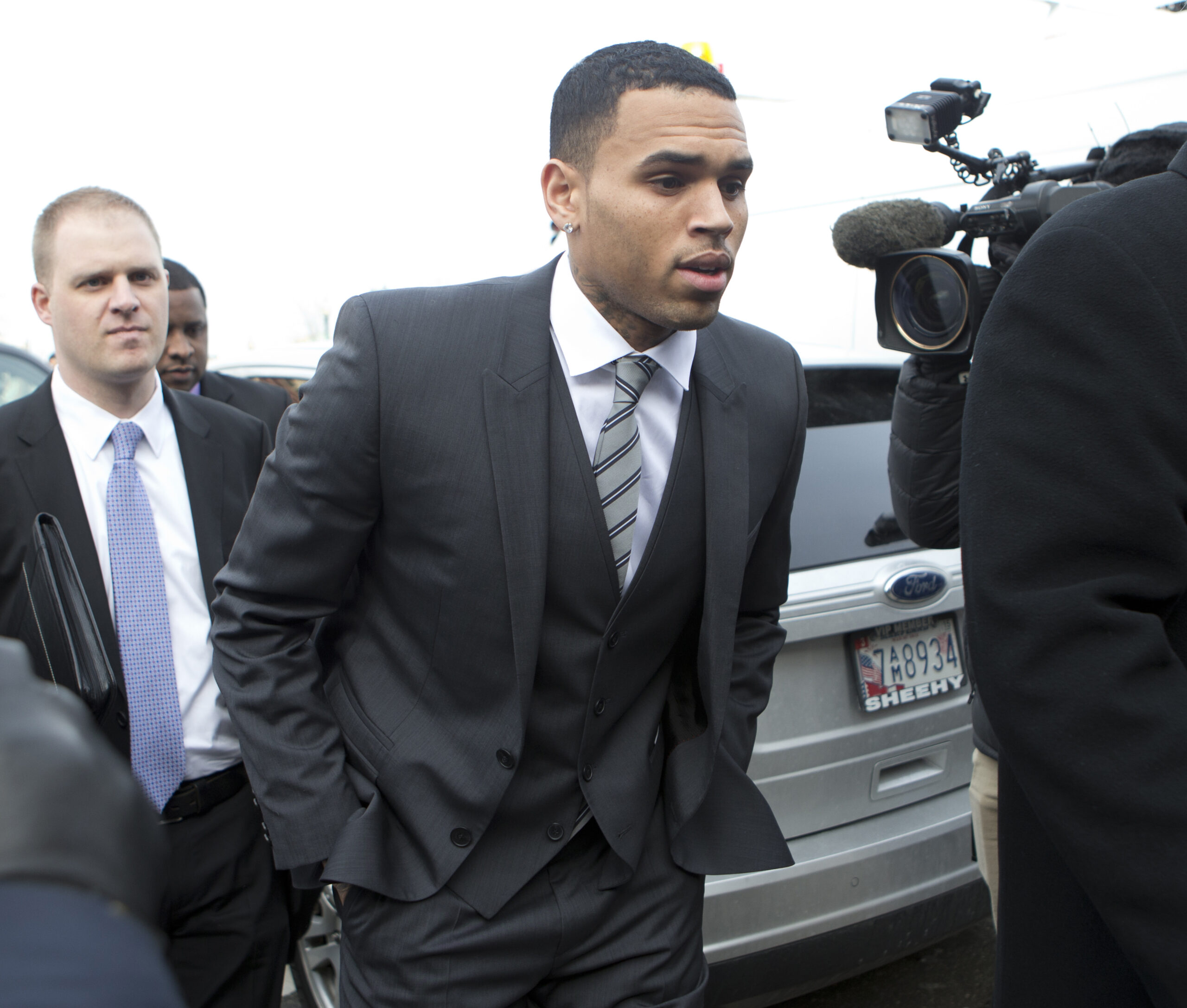 Judge rejects request to dismiss Chris Brown case