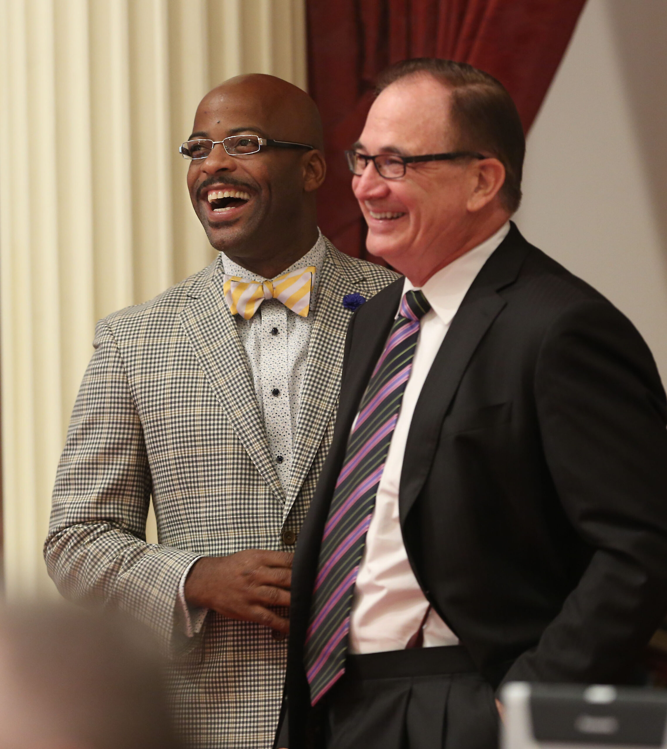 Lawmakers ask NFL to support Redskins’ name change