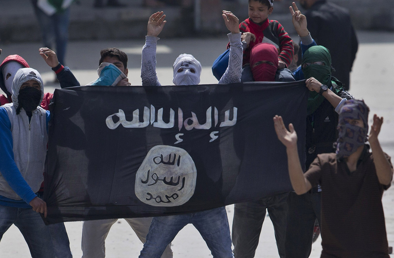 Islamic State claims responsibility for Orlando shooting