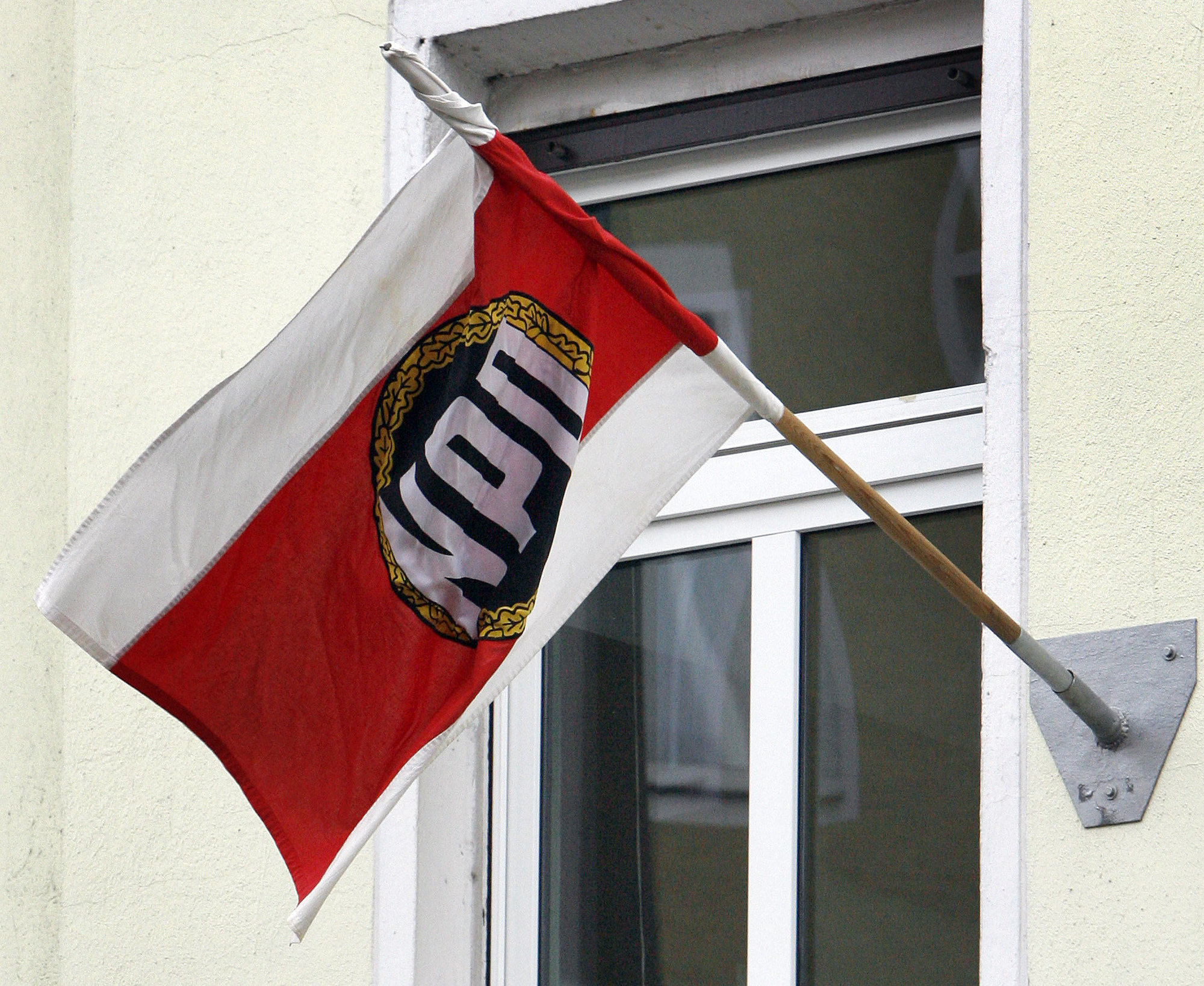 German far right faces uncertain future after vote