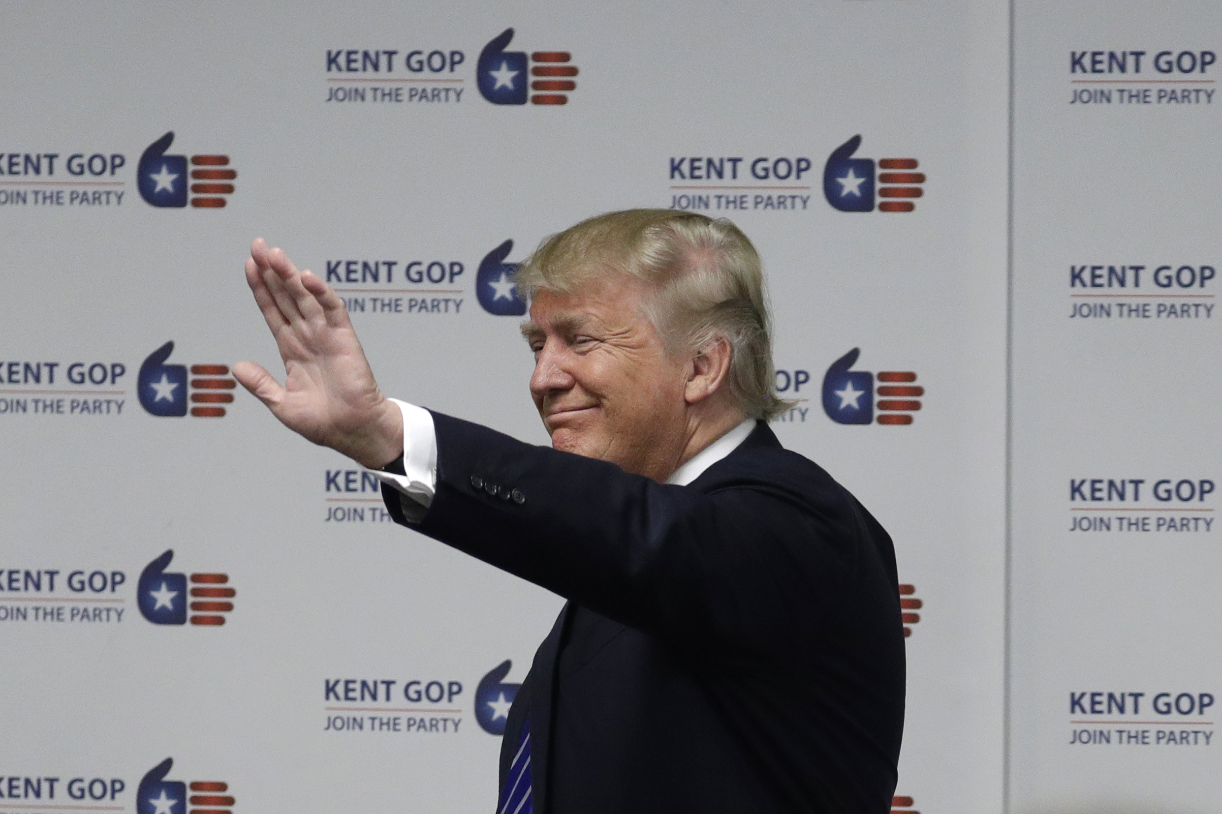 Donald Trump defends 3 a.m. tweetstorm: At least you know I’ll be up to ‘answer the call’ as president
