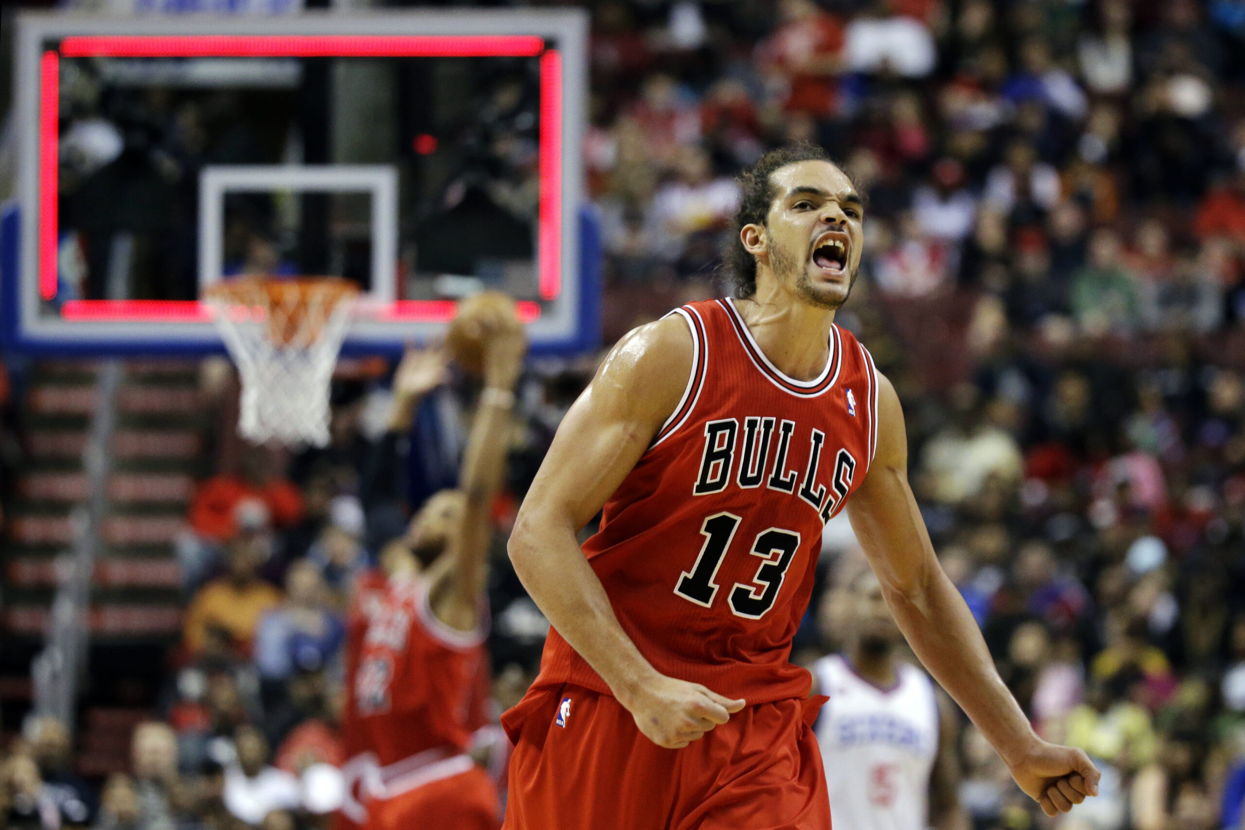 Bulls beat 76ers 96-89 for 4th straight road win