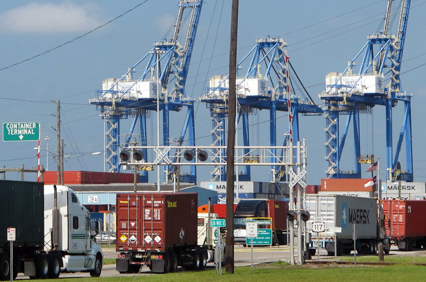 US wholesale stockpiles fell 0.2 percent in June