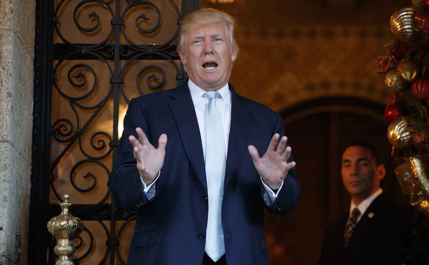 Trump: ‘Russians are playing CNN and NBC News for such fools’