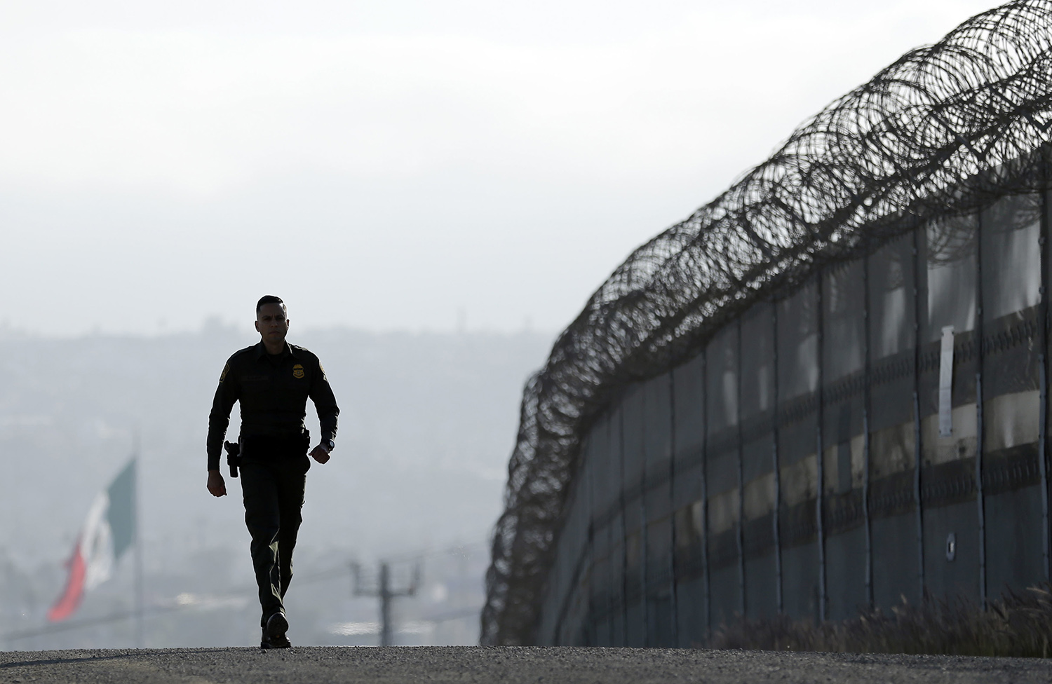 Part of Trump’s border wall will have to be virtual, defense experts say