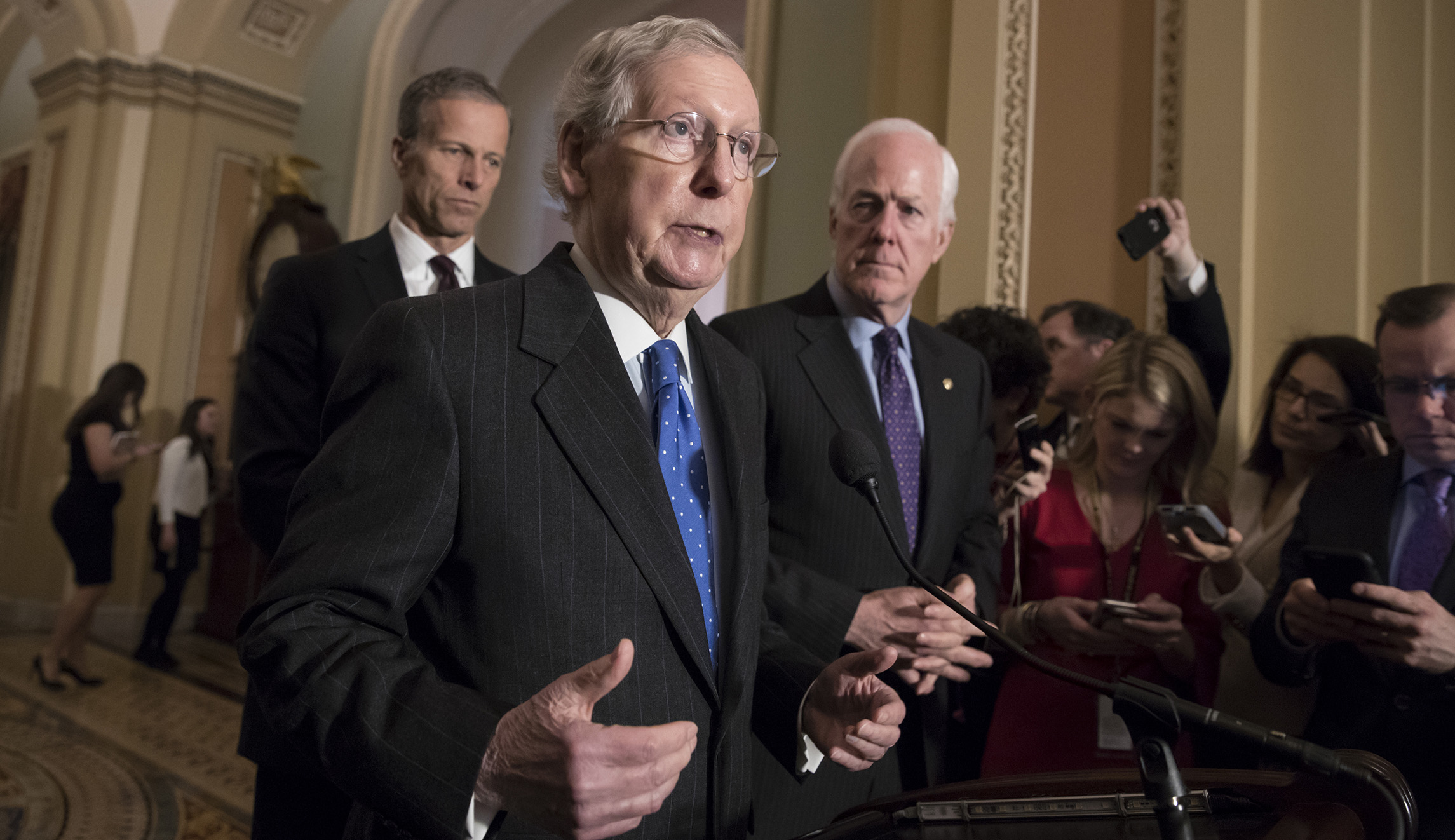 Senate to vote next week on bipartisan bill to ease rules on banks