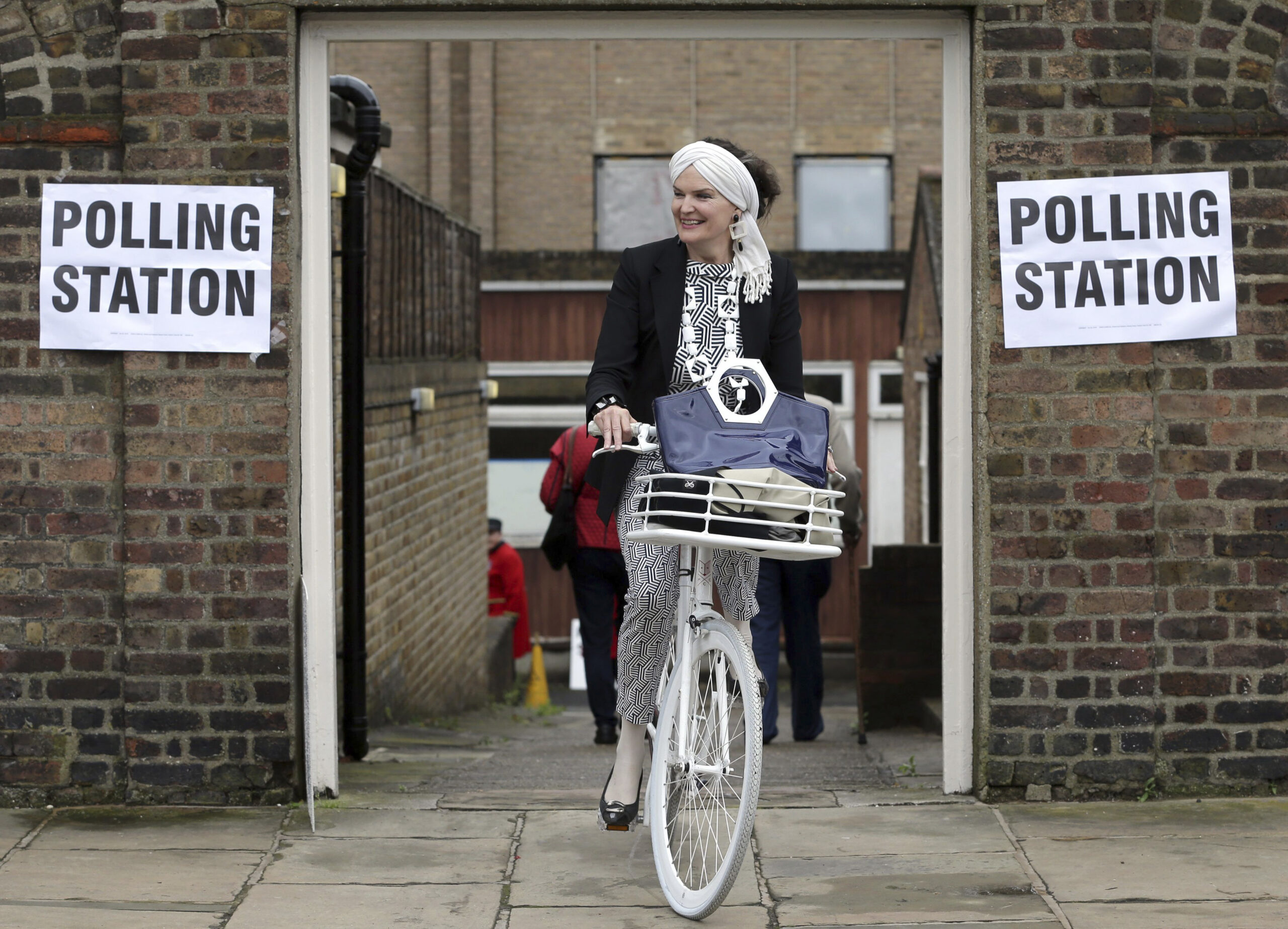 Early returns favor ‘Brexit’ from EU