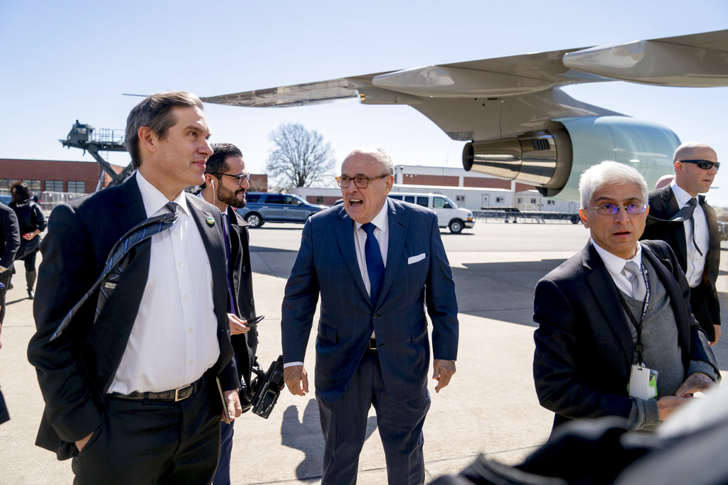 Rudy Giuliani made crude joke about Hillary Clinton’s weight at Trump fundraiser: Report