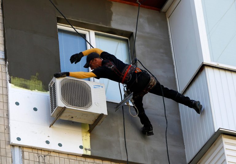 Ukrainians gear up for winter without Russian gas