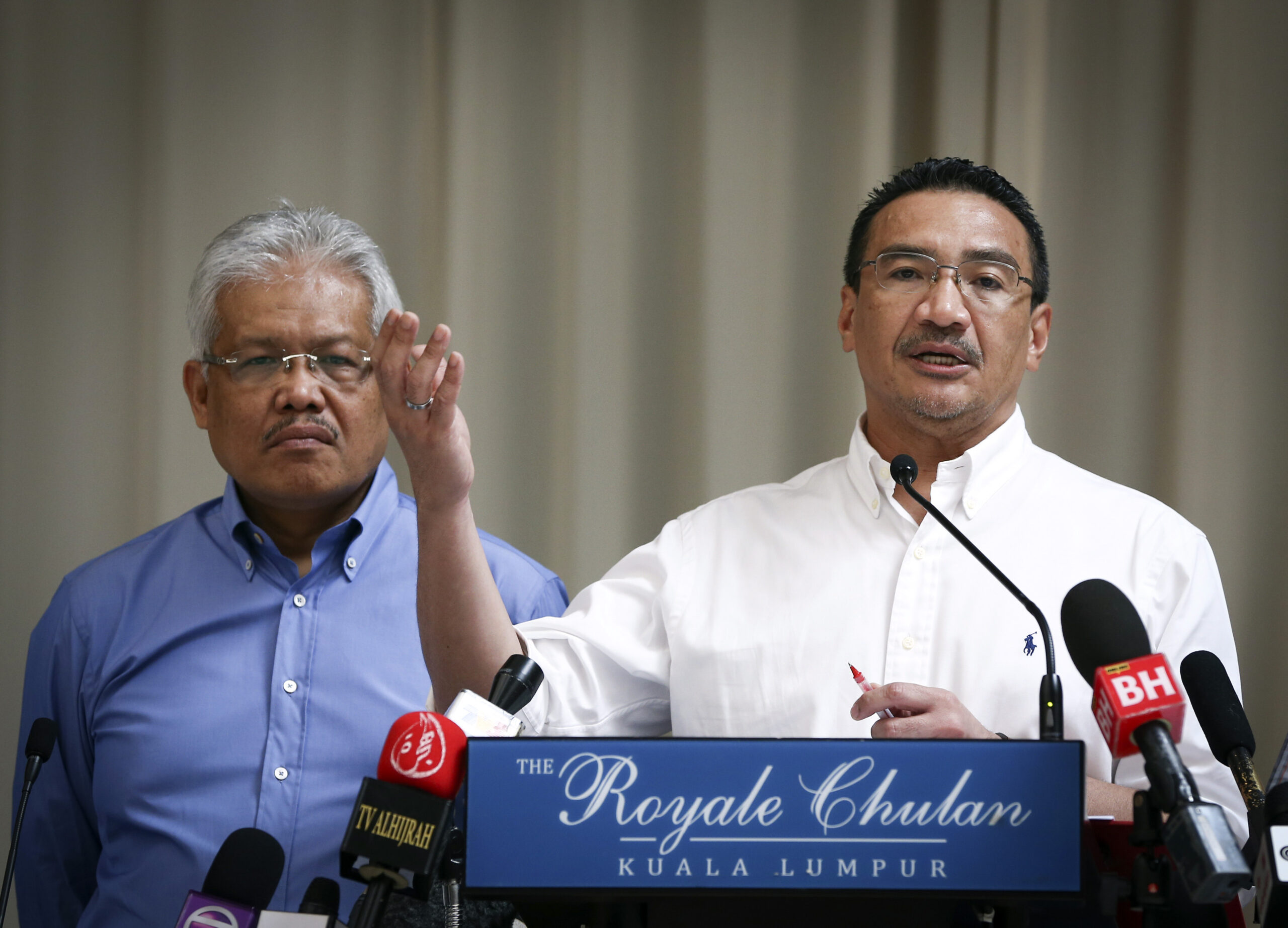 Malaysia releases preliminary report into MH370