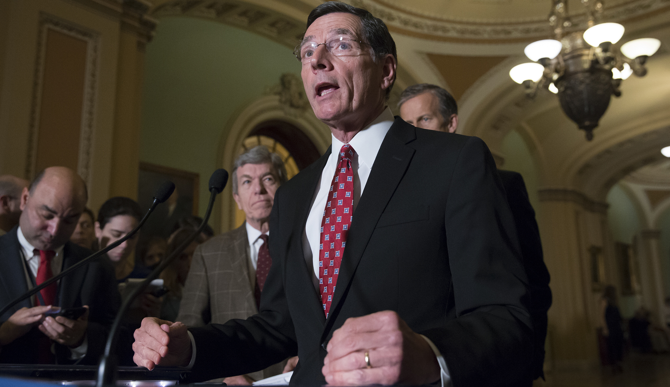 John Barrasso blocks Chuck Schumer’s attempt to establish climate change committee