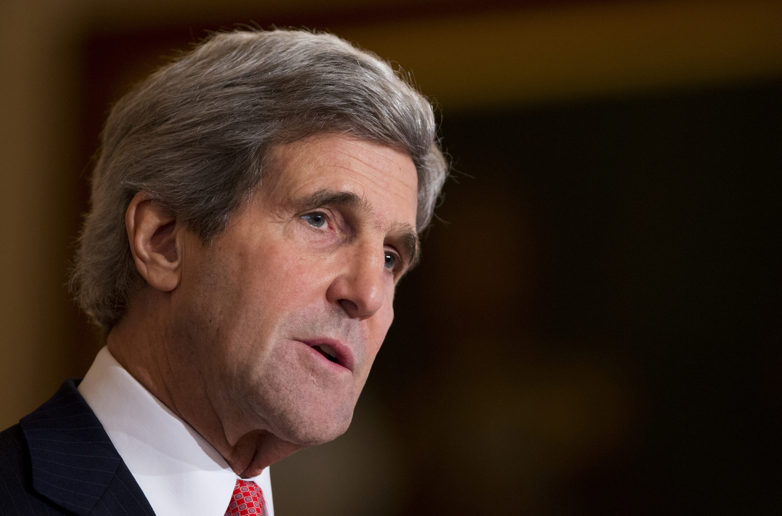 US warns Russia against Ukraine intervention