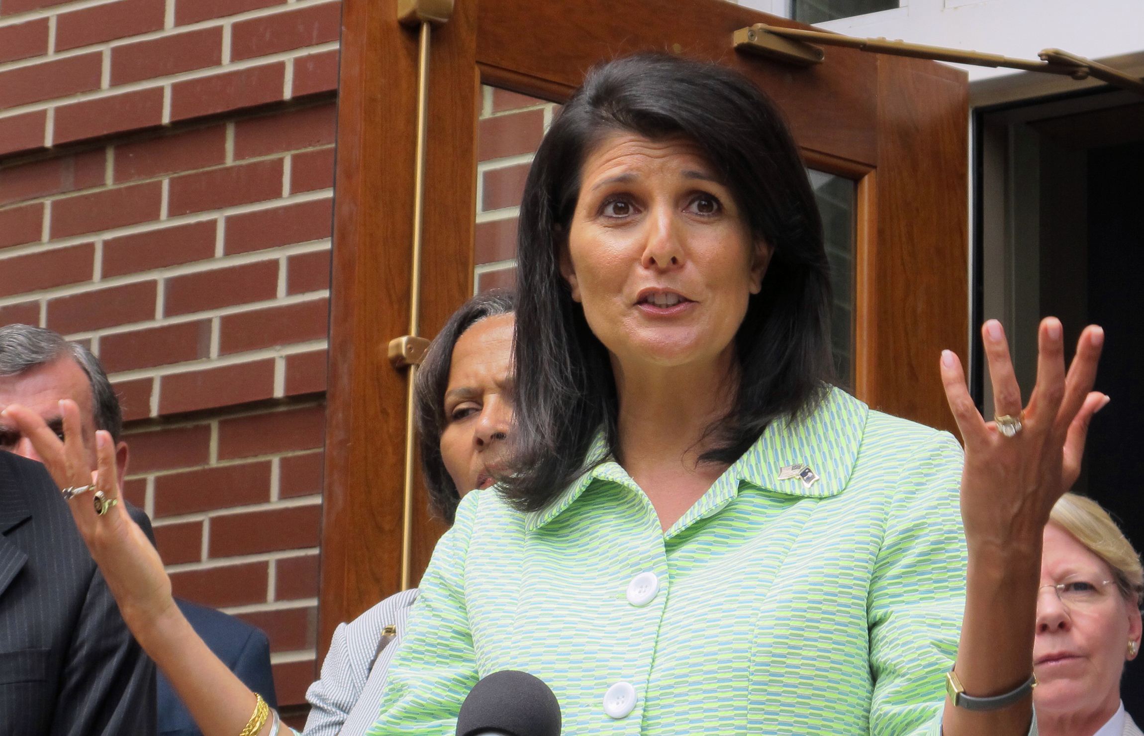 Nikki Haley planning Hurricane Matthew evacuations to get 1 million people away from coast
