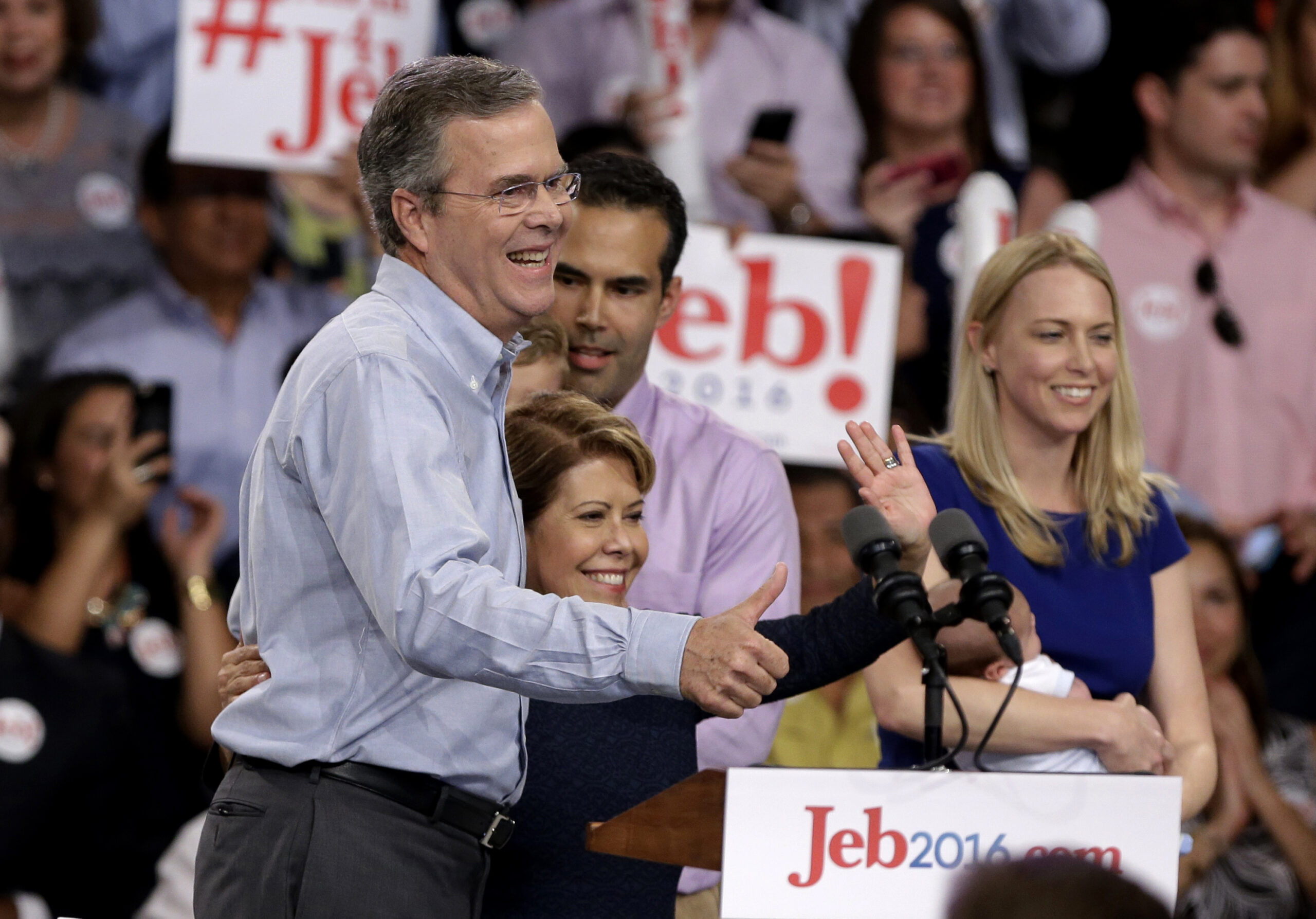 Jeb Bush discusses Mexican influence on family in Spanish language interview