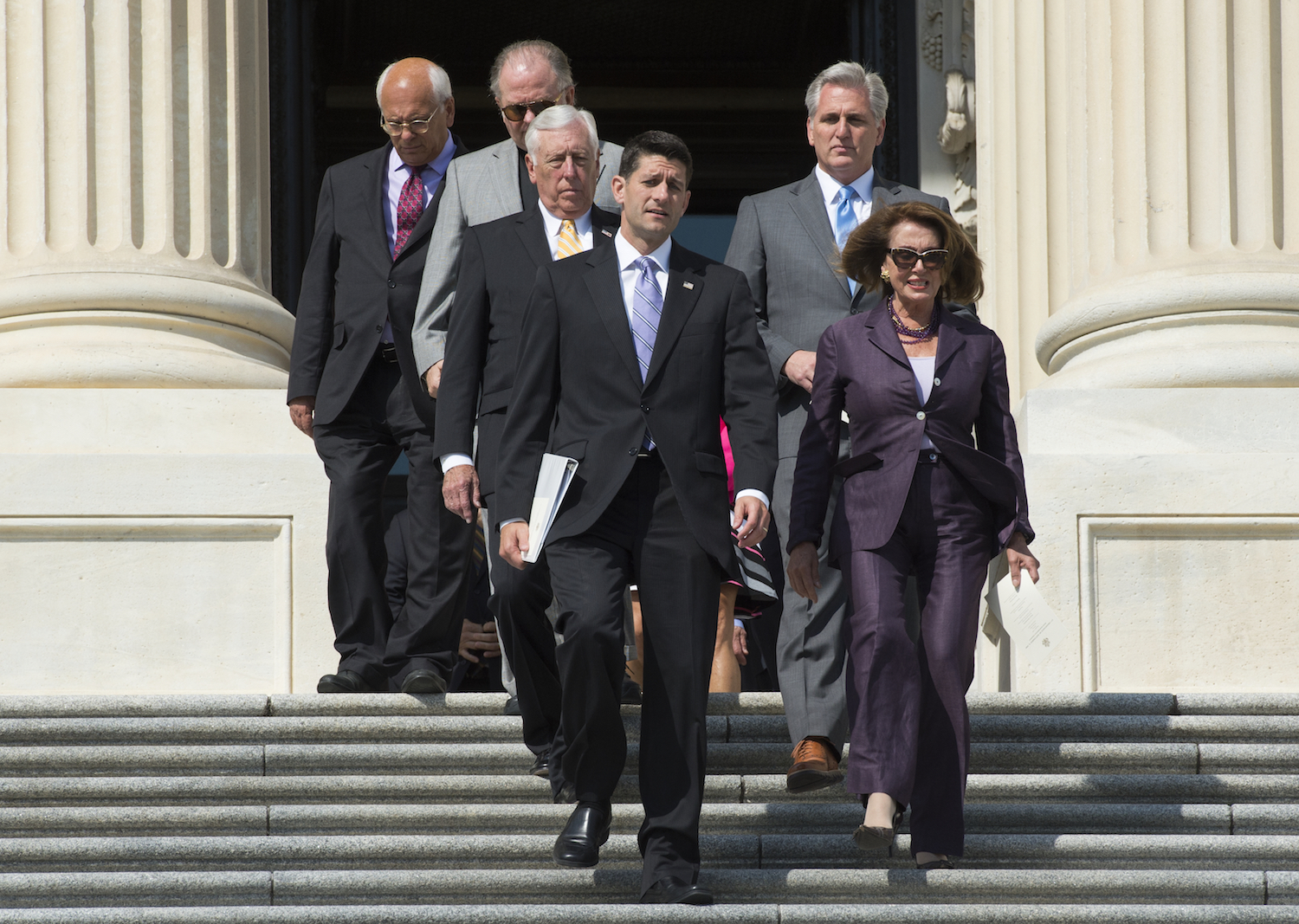 Congress looking to bolt early, return to campaign