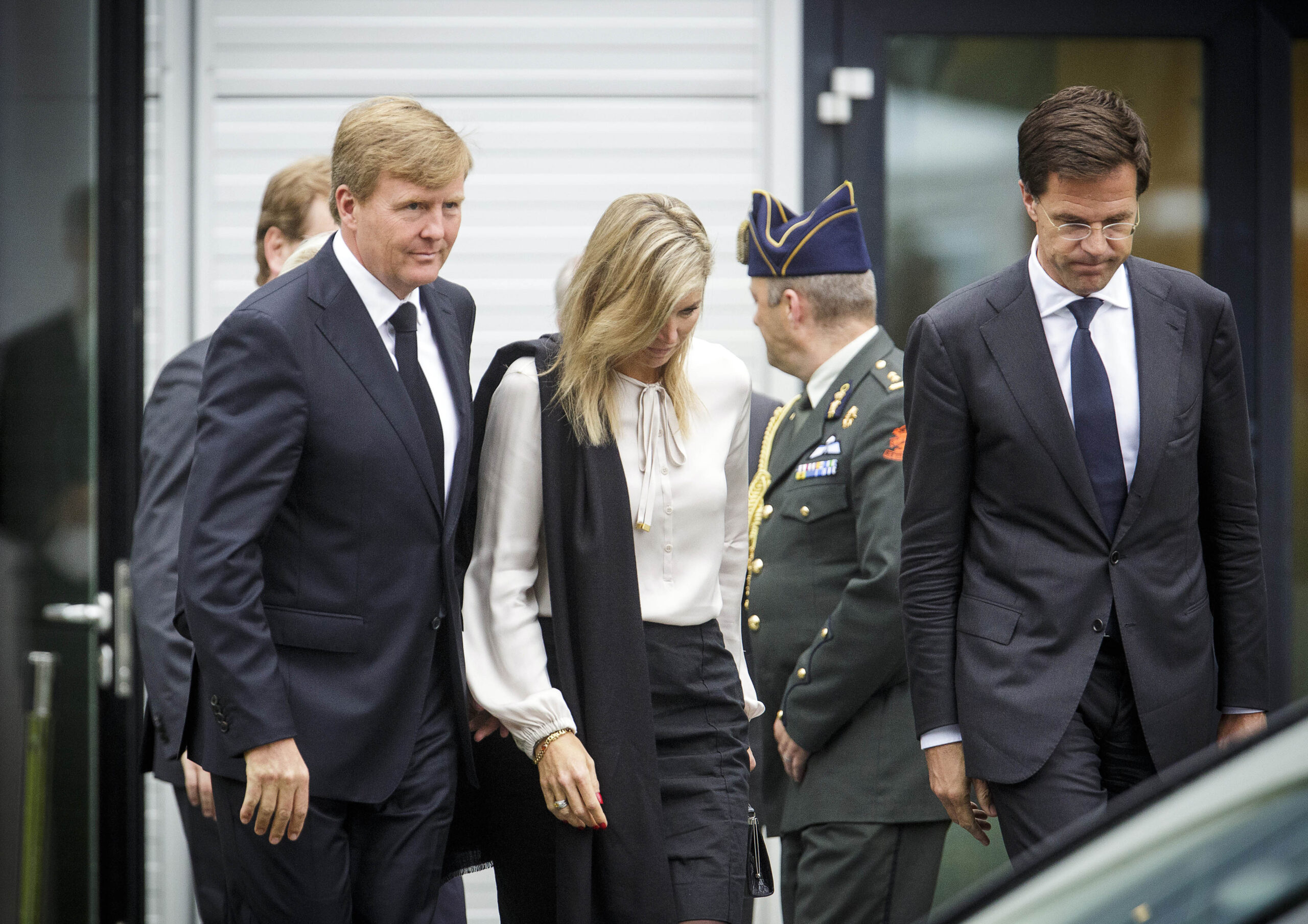 Dutch anger swells at treatment of Ukraine bodies