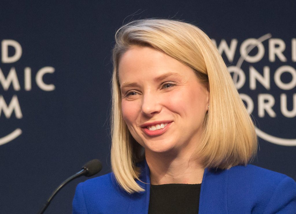Yahoo’s 4Q results dragged down by revenue drop