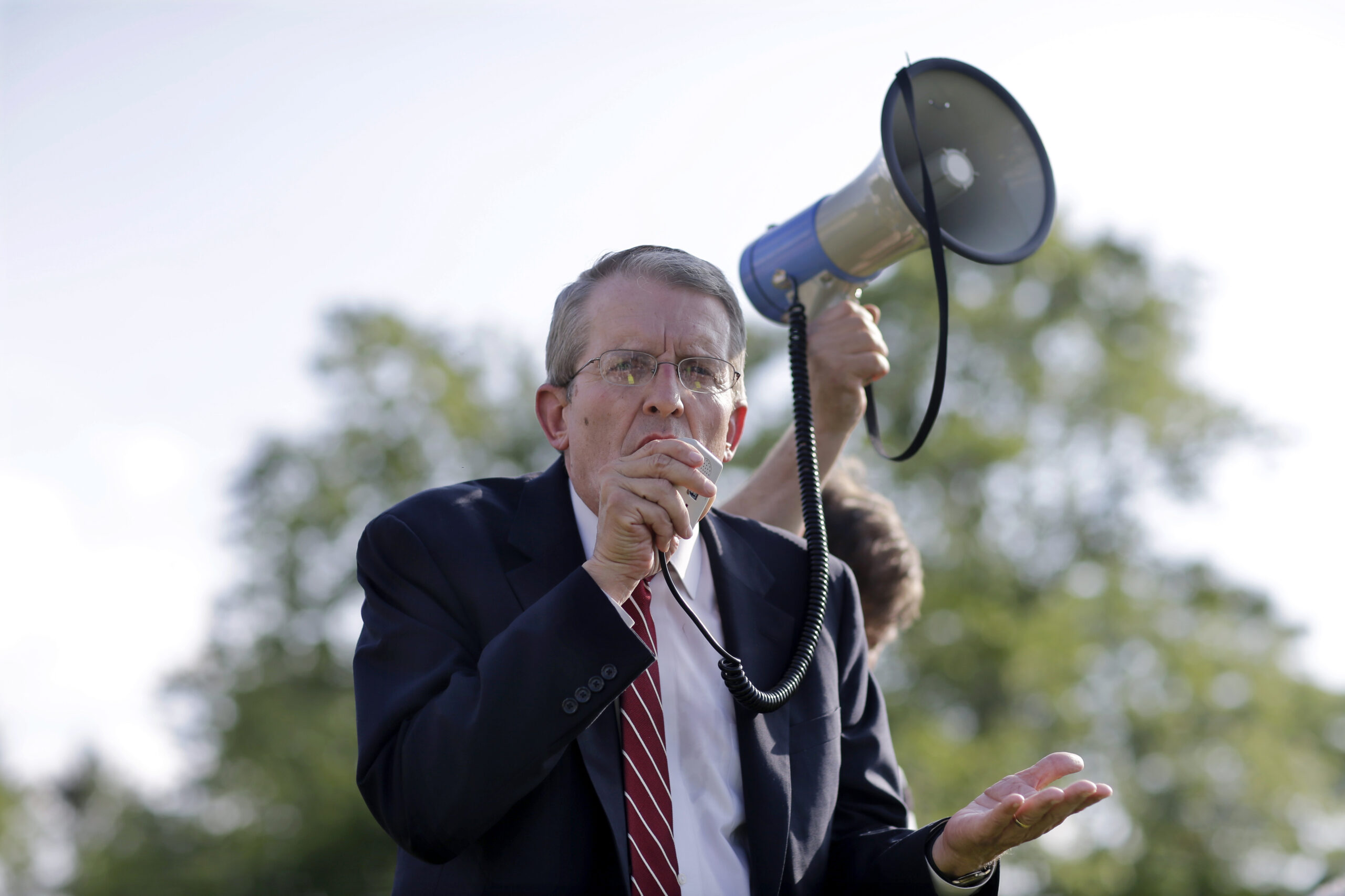 In New Jersey Senate campaign, echoes of Ron Paul