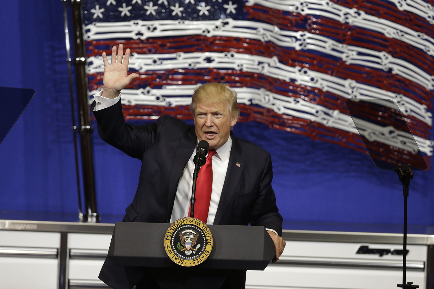 Poll: Trump the ‘lion’ scores 93 percent approval among 2016 supporters