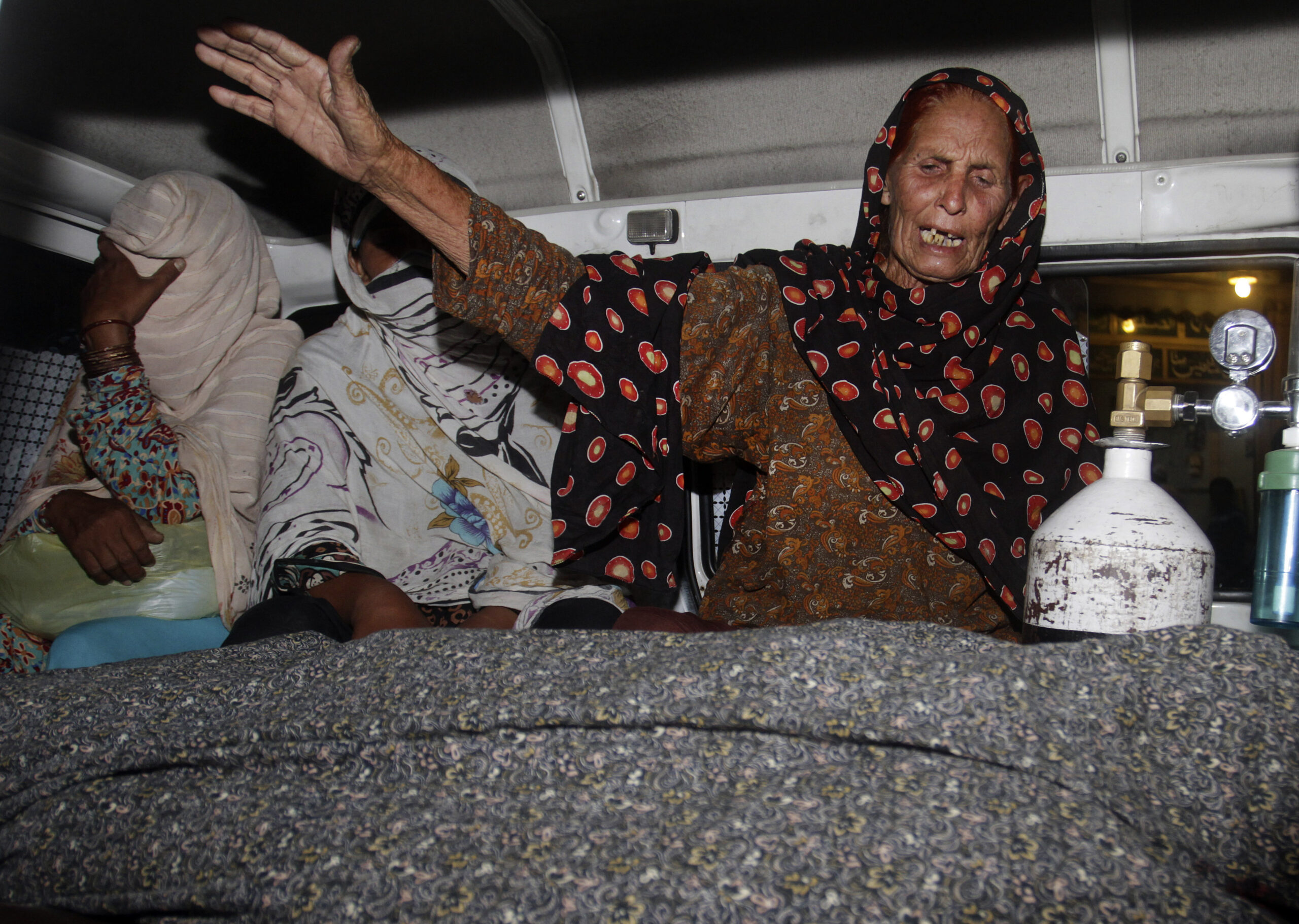 Pregnant Pakistani woman stoned to death by family