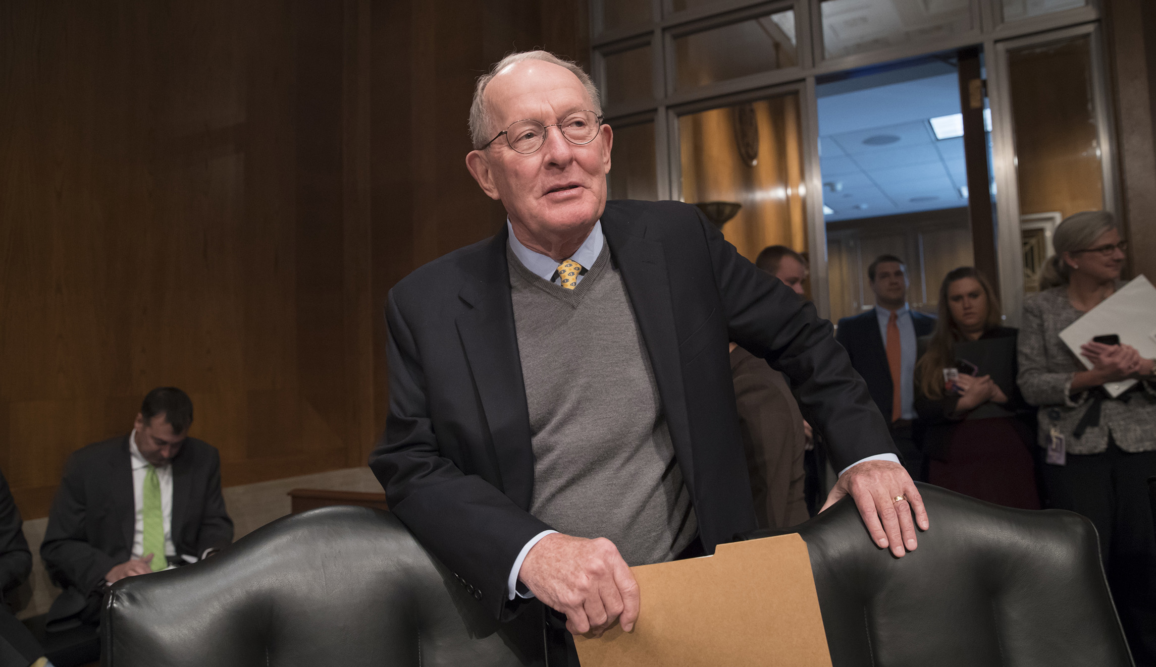 Lamar Alexander to press for Obamacare bills in long-term spending deal