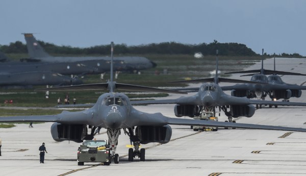 B-1 bomber fleet to resume flights this week after ejection seat investigation