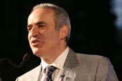 Kasparov: ‘Trump Represents the Worst’ of a Great City