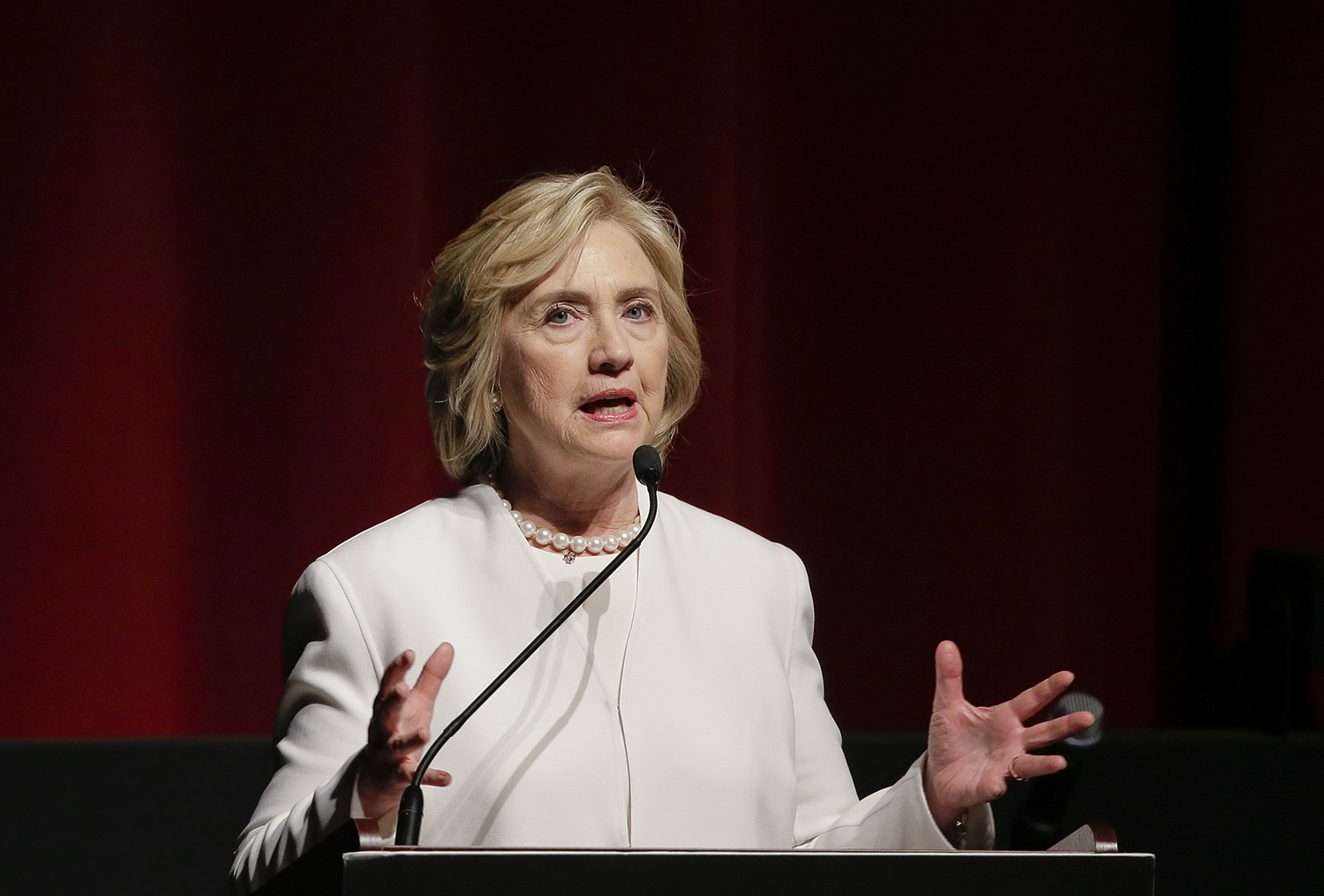 Why Clinton’s plan to get Islamic State leader could mean breaking ‘ground troops’ pledge