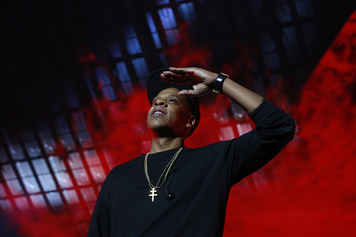 Jay Z to host free Clinton concert in Ohio