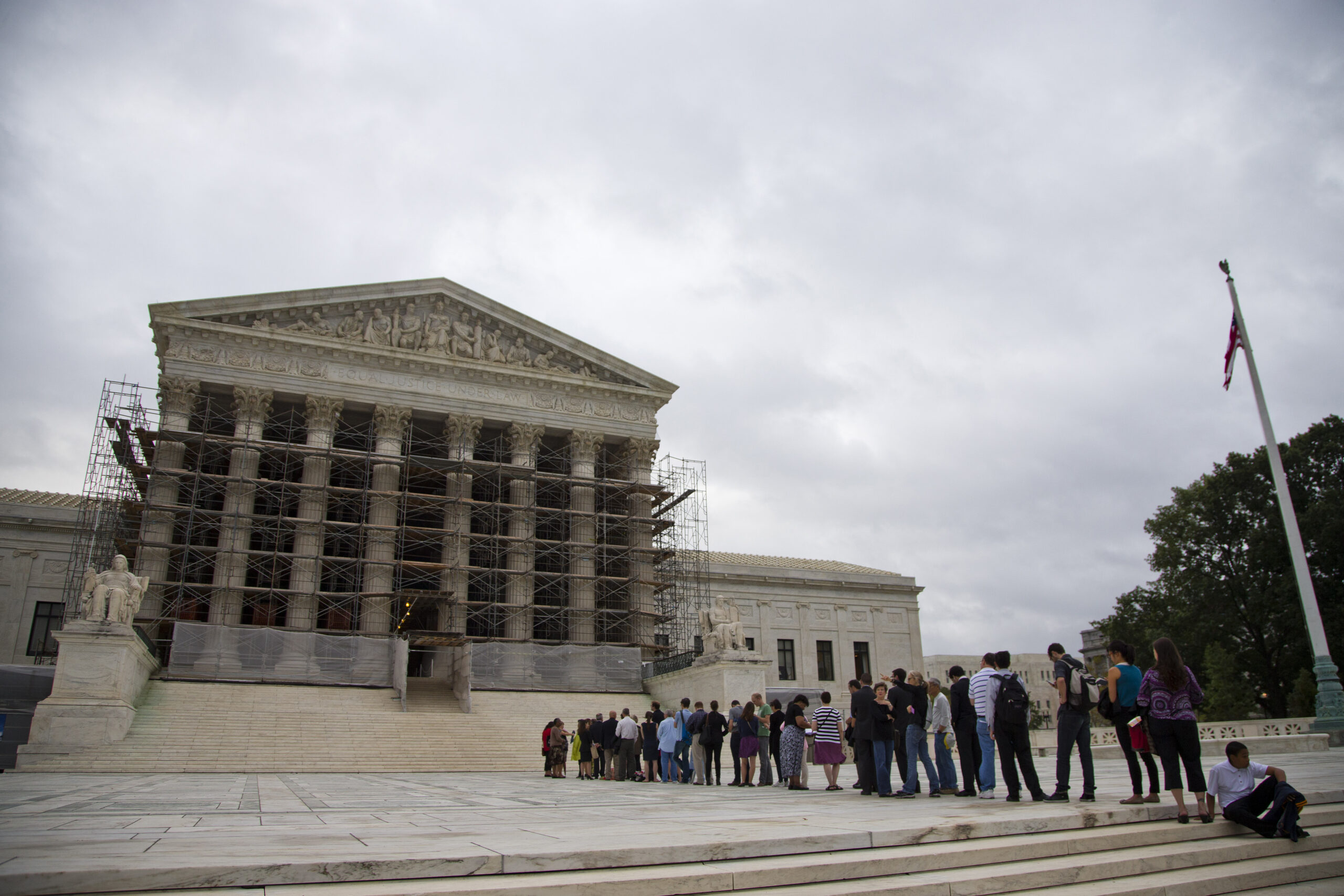 High court takes cases on cellphone searches