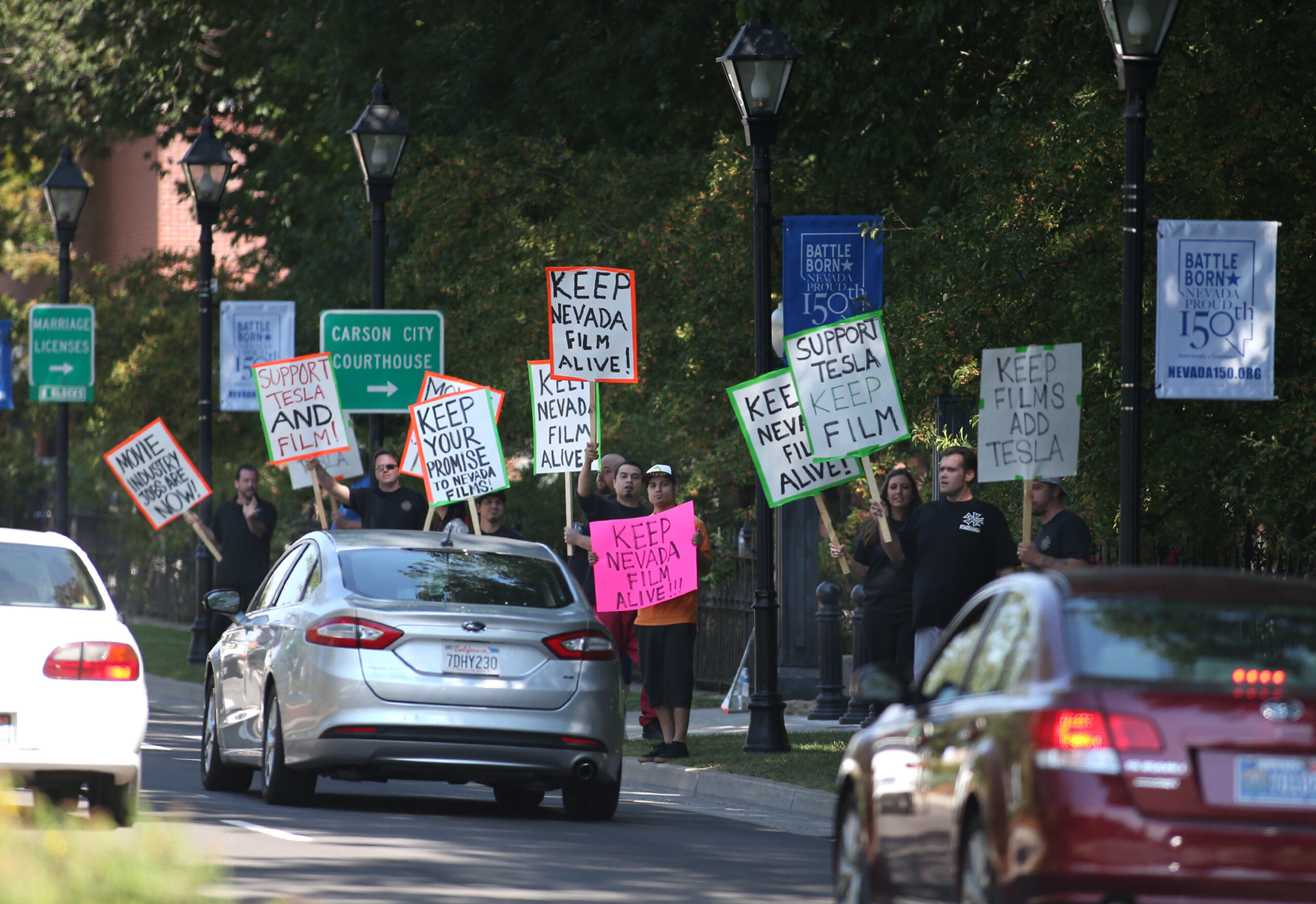 Few critics as Nevada mulls Tesla tax breaks