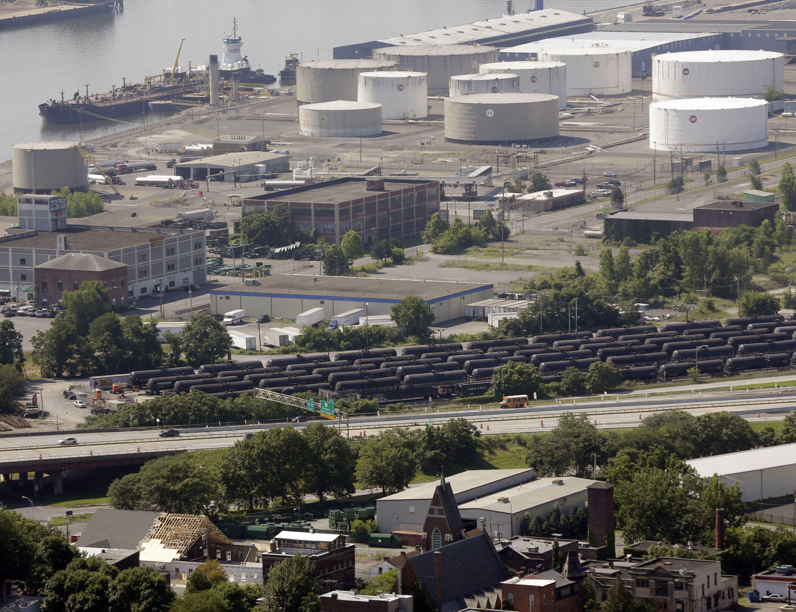 New York considers releasing oil train details