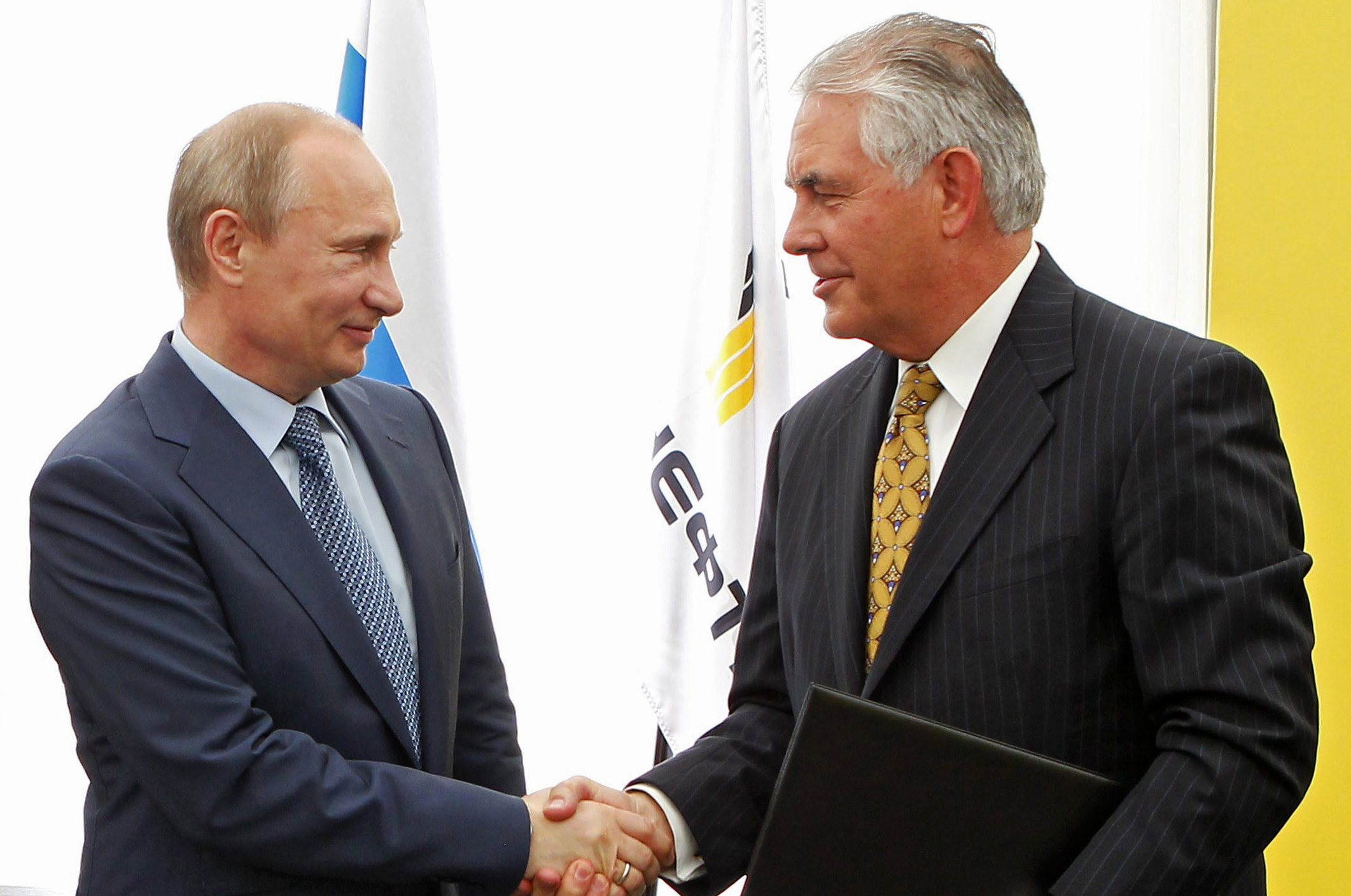 Tillerson nomination shines spotlight on Trump, Russia