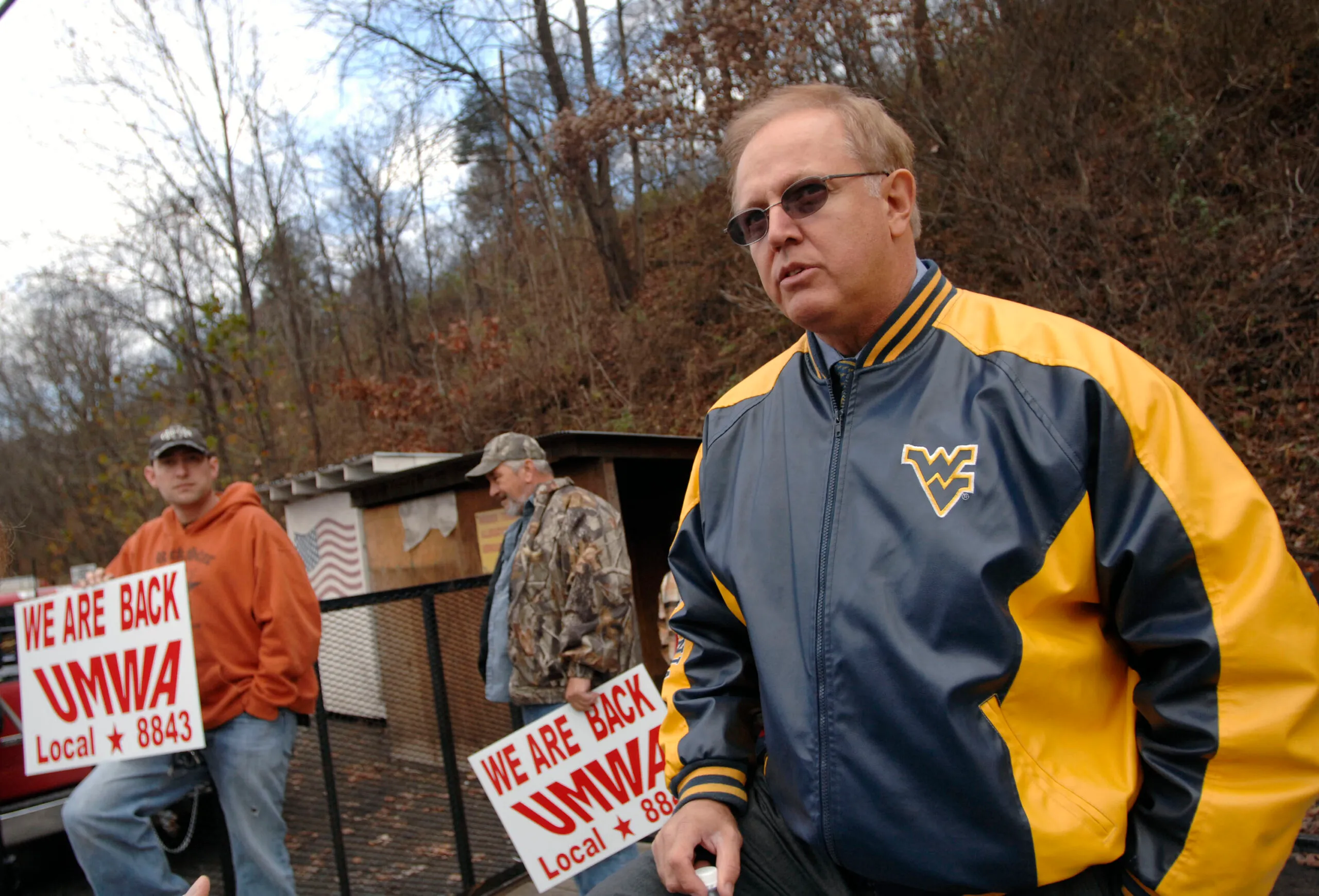 West Virginia lawmakers approve right-to-work bill