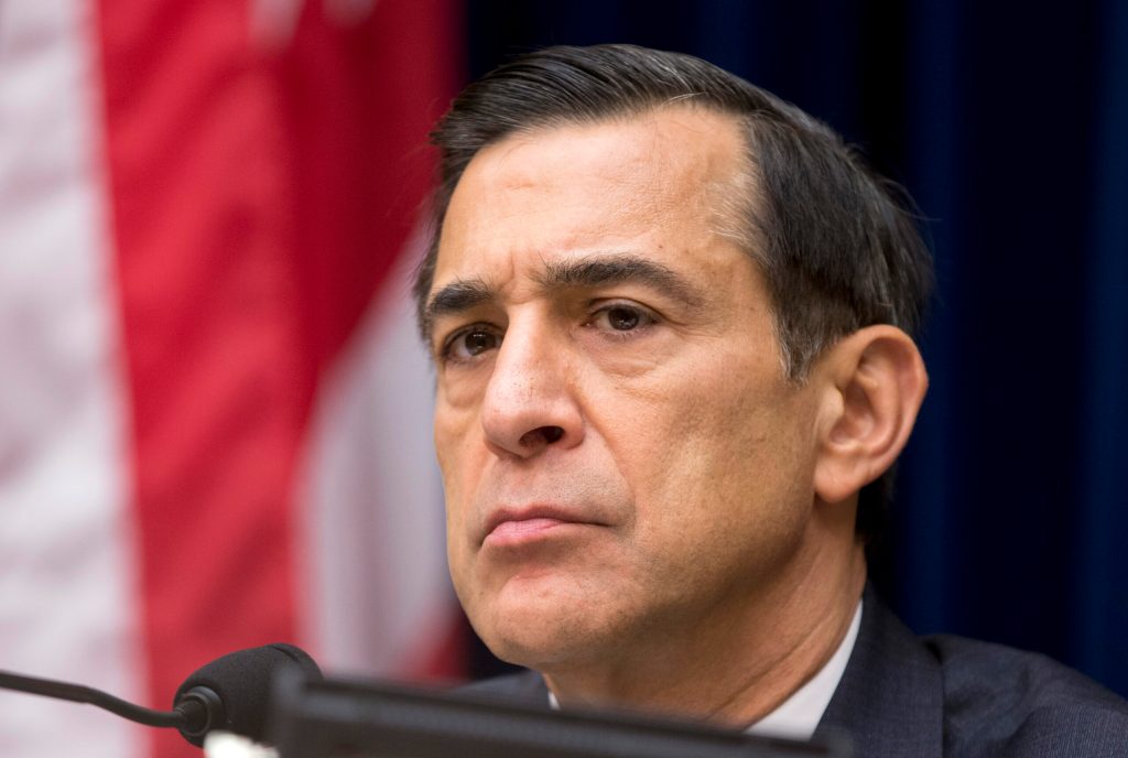 Watchdog group claims Obama flacks, reporter joined to ‘target’ Darrell Issa