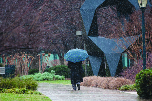 Prospect of snow puts Washington region on alert