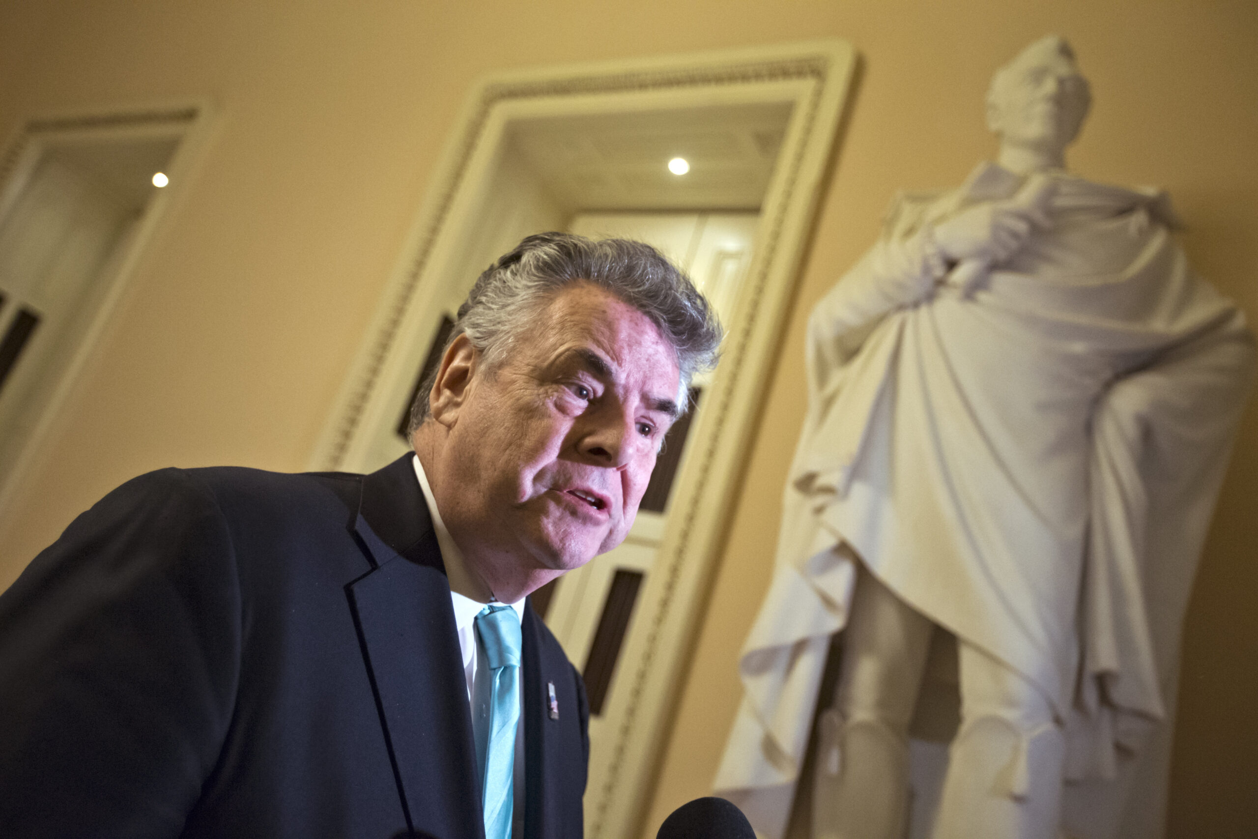 Peter King: Obama ‘abdicating his responsibility’ on Syria