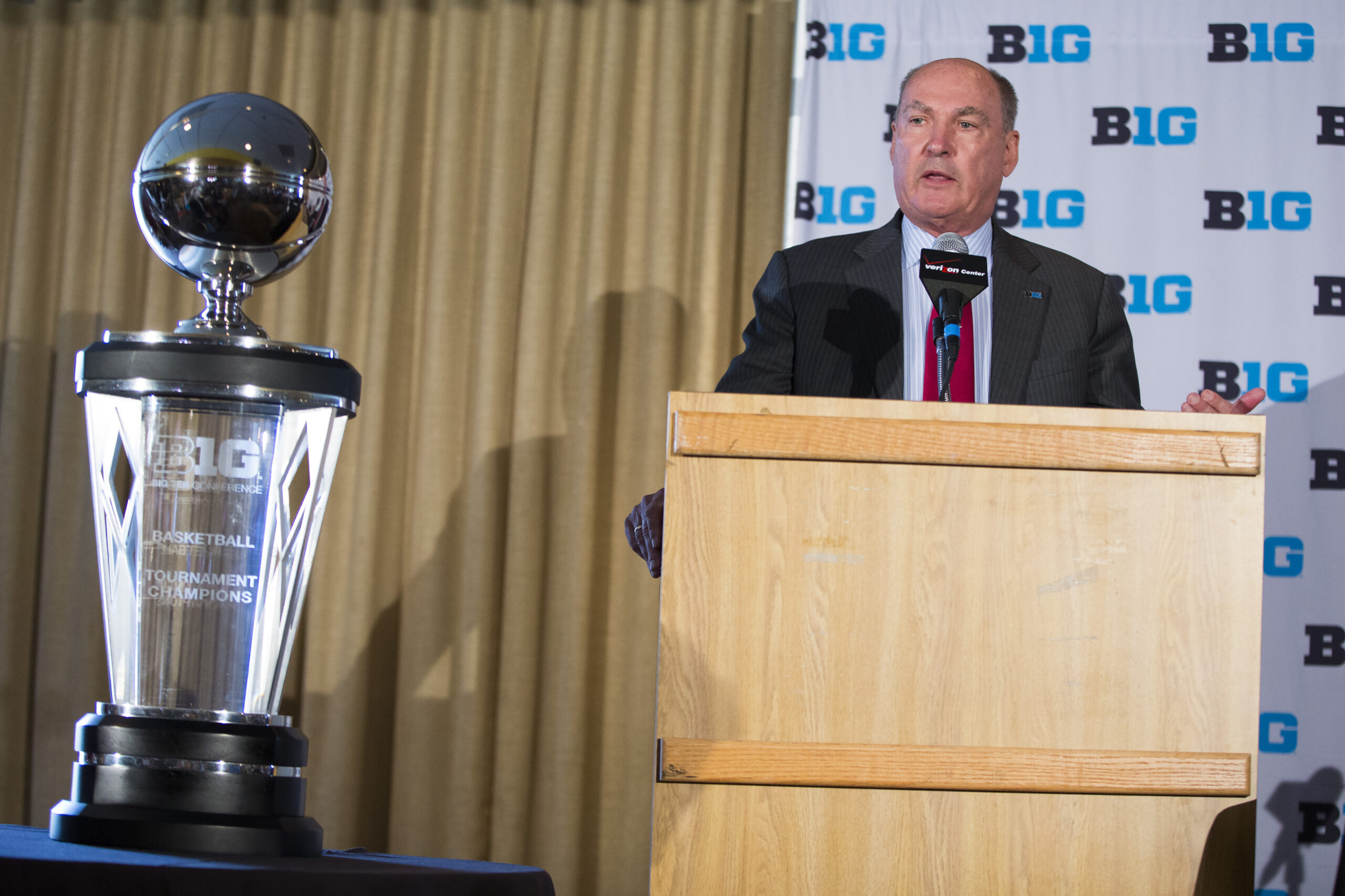 Big Ten and Pac-12 postpone fall seasons due to pandemic