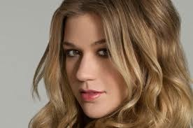 Ron Paul fan Kelly Clarkson to perform for Obama’s inauguration ceremony