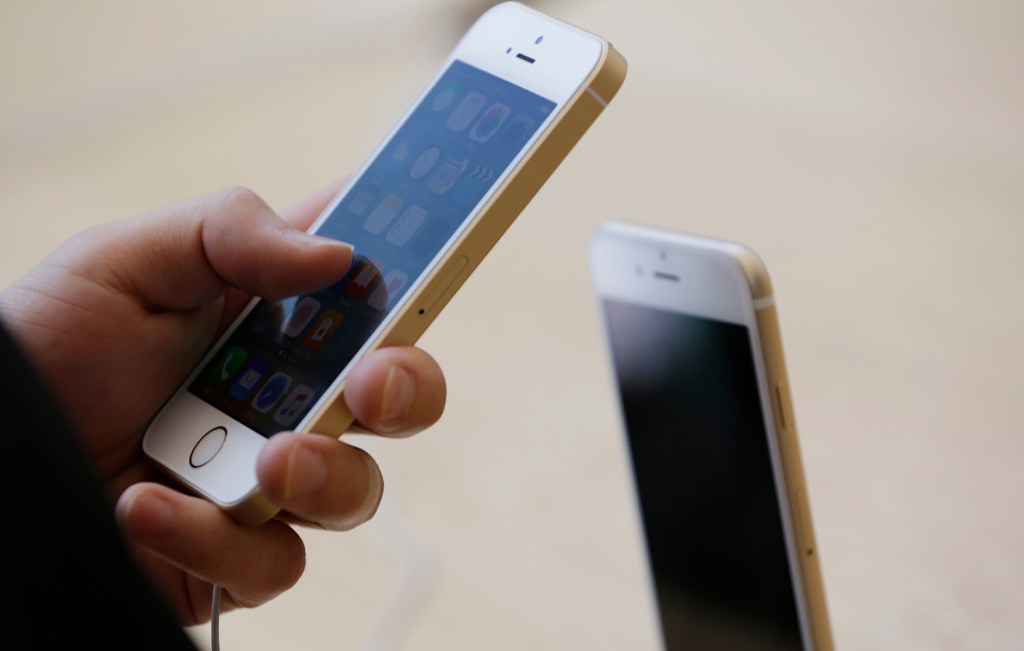 FBI to share Apple hack