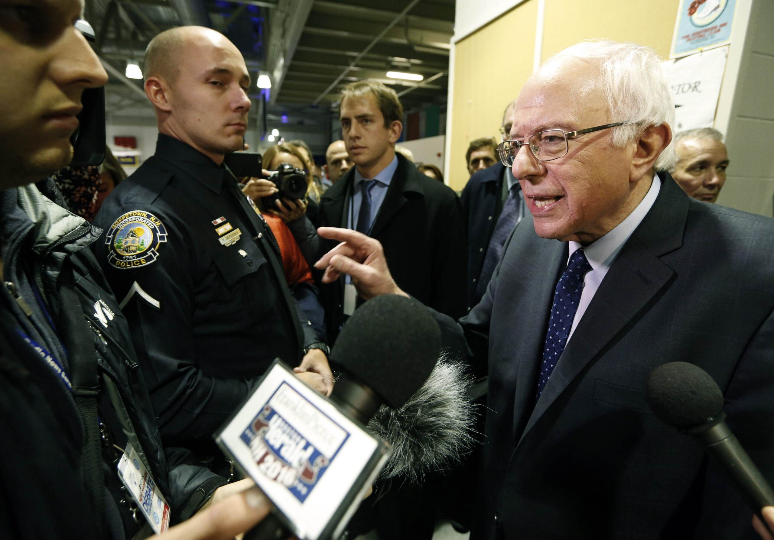 Poll: Sanders up in N.H., Clinton in Iowa and S.C.